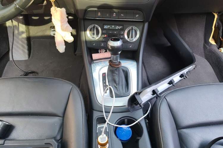 Used Audi Q3 2015 35 TFSI quattro Millionth Anniversary Edition Gear Lever