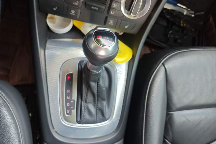 Used Audi Q3 2015 35 TFSI quattro Technology Edition Gear Lever