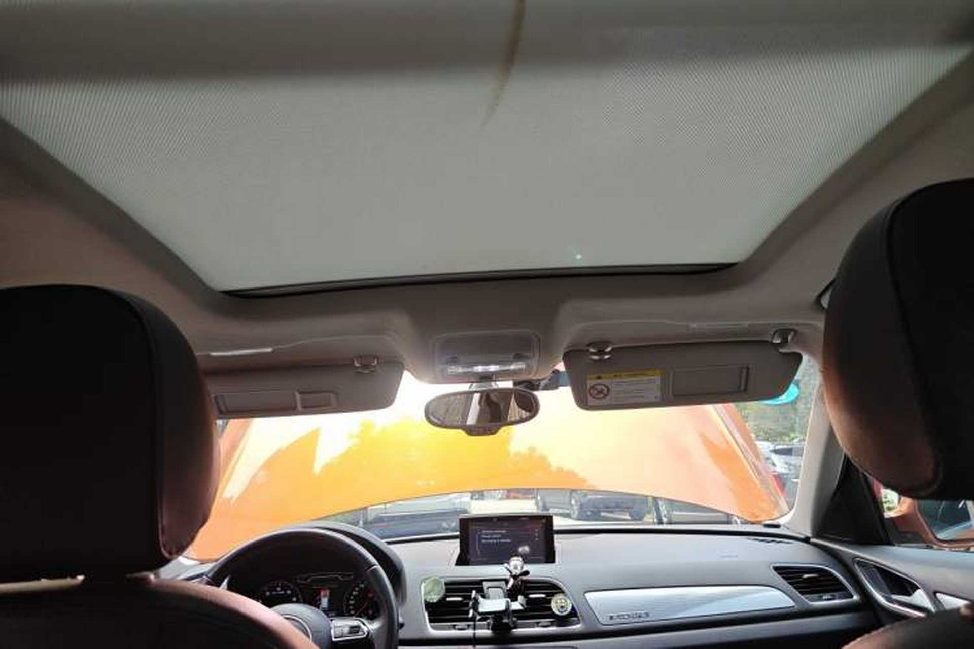 Used Audi Q3 2015 35 TFSI quattro Technology Edition Headliner