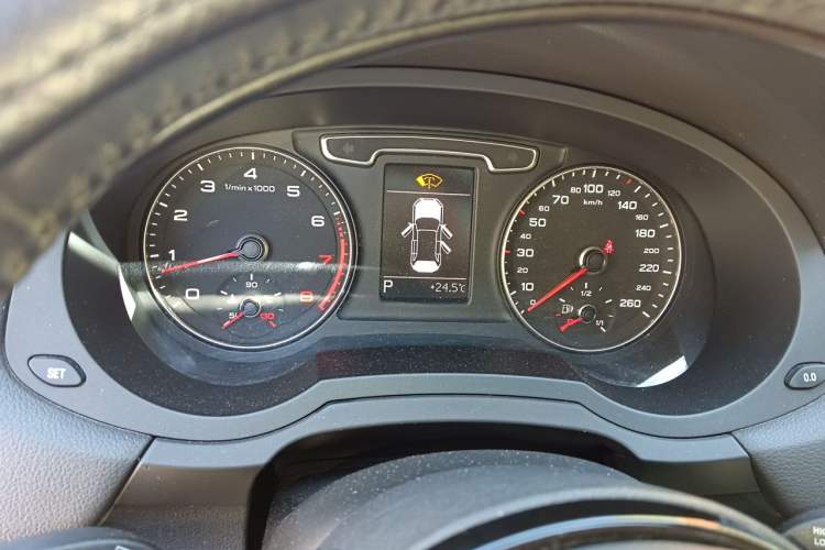 Used Audi Q3 2015 30 TFSI Comfort Model Instrument Cluster