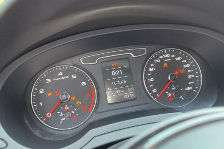 Used Audi Q3 2015 35 TFSI Comfort Model Instrument Cluster