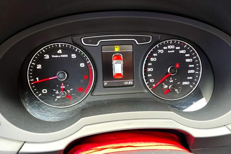 Used Audi Q3 2015 35 TFSI quattro Technology Edition Instrument Cluster