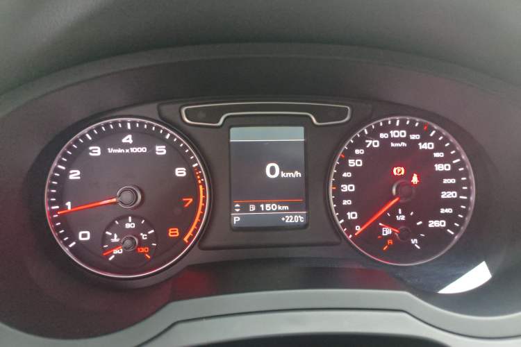 Used Audi Q3 2015 35 TFSI quattro Technology Edition Instrument Cluster