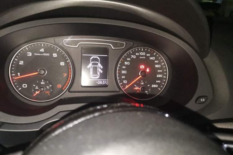 Used Audi Q3 2015 35 TFSI Ambition Edition Instrument Cluster
