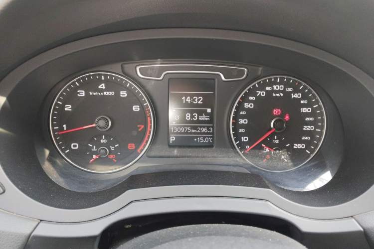 Used Audi Q3 2015 30 TFSI Ambition Edition Instrument Cluster