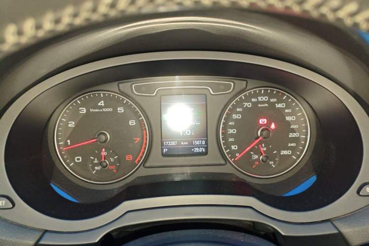 Used Audi Q3 2015 35 TFSI quattro Technology Edition Instrument Cluster