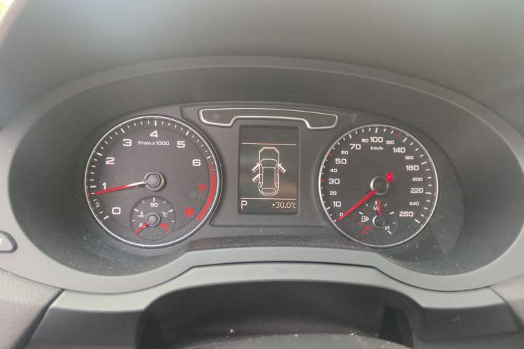 Used Audi Q3 2015 30 TFSI Comfort Model Instrument Cluster