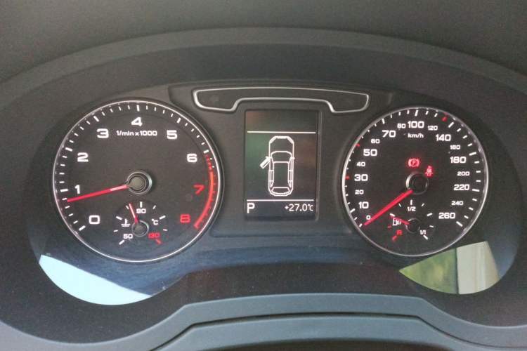 Used Audi Q3 2015 35 TFSI Comfort Model Instrument Cluster