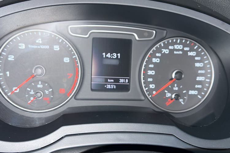 Used Audi Q3 2015 35 TFSI Comfort Model Instrument Cluster