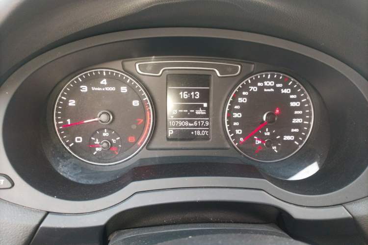 Used Audi Q3 2015 35 TFSI Comfort Model Instrument Cluster