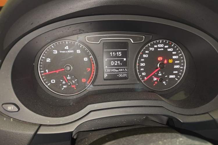 Used Audi Q3 2015 35 TFSI Comfort Model Instrument Cluster