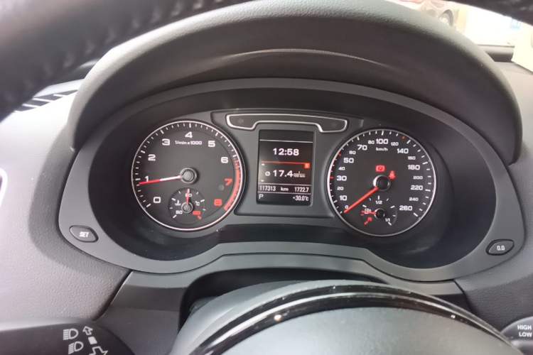 Used Audi Q3 2015 35 TFSI quattro Technology Edition Instrument Cluster