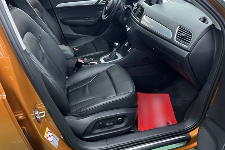 Used Audi Q3 2015 35 TFSI Comfort Model Interior 8