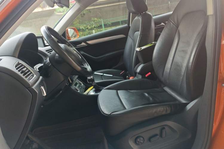 Used Audi Q3 2015 35 TFSI quattro Technology Edition Left Front Seat