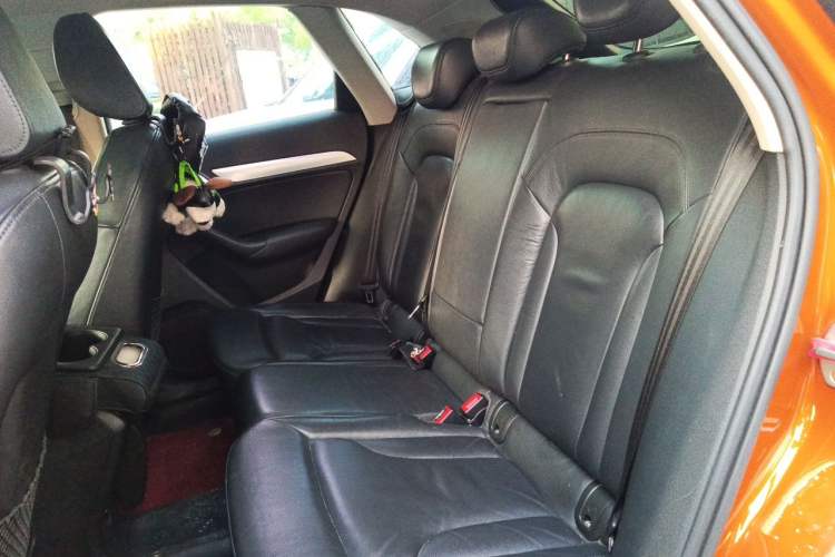 Used Audi Q3 2015 35 TFSI Comfort Model Left Rear Seat