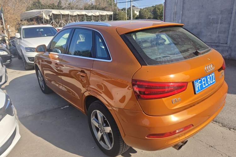 Used Audi Q3 2015 35 TFSI Comfort Model Rear Left 45 Deg