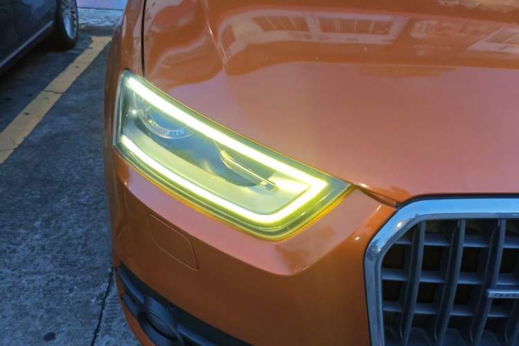 Used Audi Q3 2015 35 TFSI quattro Technology Edition Right Front Headlight