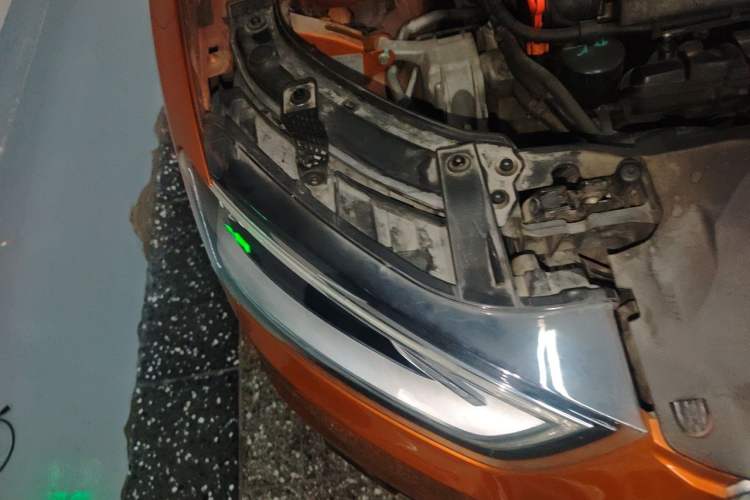 Used Audi Q3 2015 35 TFSI Comfort Model Right Front Headlight