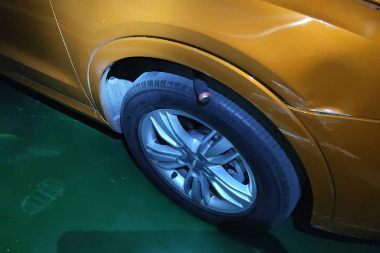 Used Audi Q3 2015 35 TFSI Ambition Edition Right Front Wheel Hub