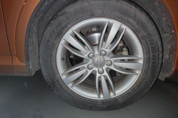Used Audi Q3 2015 35 TFSI Ambition Edition Right Front Wheel Hub