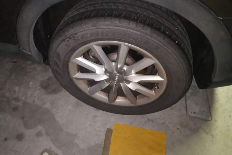Used Audi Q3 2015 35 TFSI Ambition Edition Right Front Wheel Hub