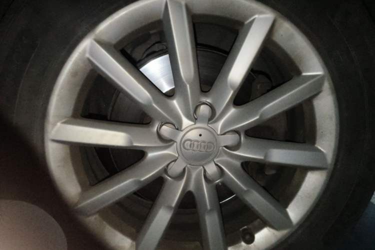 Used Audi Q3 2015 30 TFSI Ambition Edition Right Front Wheel Hub