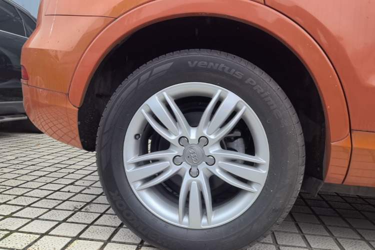 Used Audi Q3 2015 35 TFSI Comfort Model Right Rear Wheel Hub