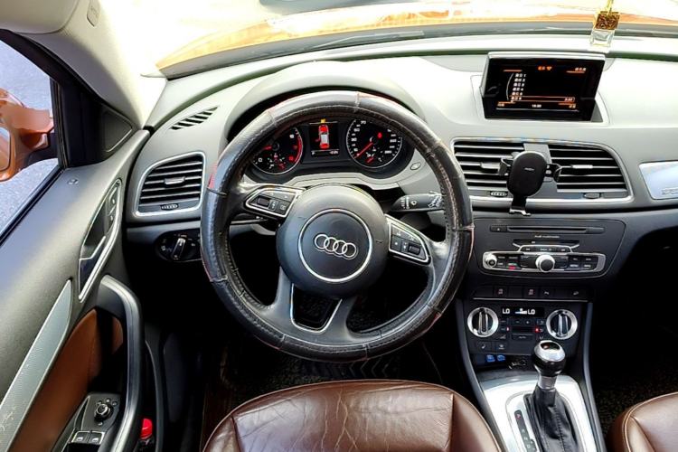 Used Audi Q3 2015 35 TFSI quattro Technology Edition Steering Wheel