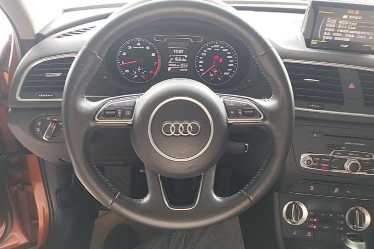 Used Audi Q3 2015 35 TFSI Comfort Model Steering Wheel
