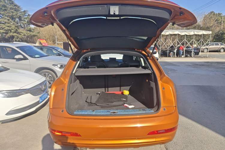 Used Audi Q3 2015 35 TFSI Comfort Model Trunk