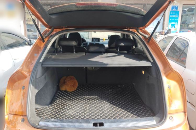 Used Audi Q3 2015 30 TFSI Ambition Edition Trunk