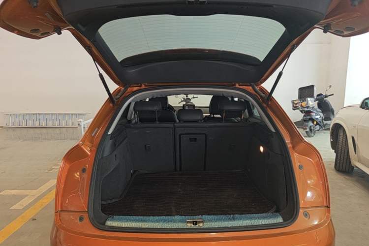 Used Audi Q3 2015 35 TFSI Comfort Model Trunk