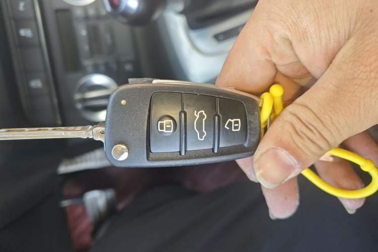 Used Audi Q3 2015 35 TFSI Comfort Model Vehicle Key