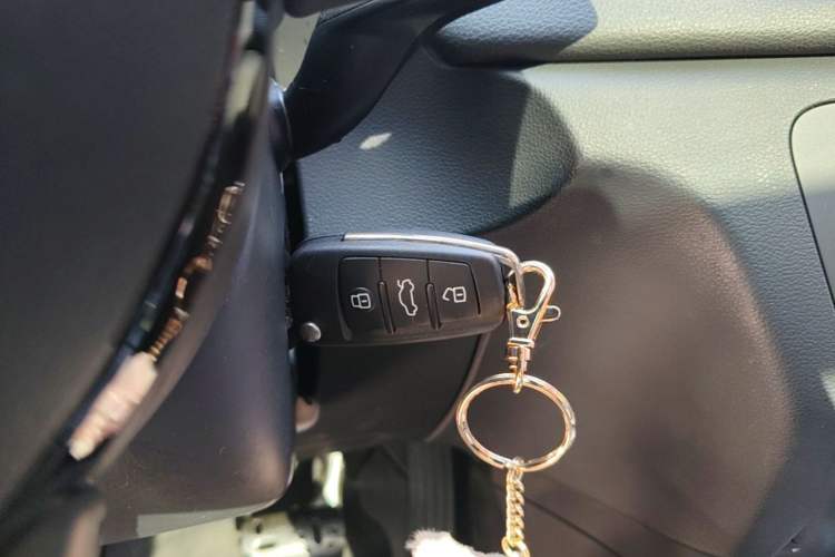 Used Audi Q3 2015 35 TFSI quattro Millionth Anniversary Edition Vehicle Key