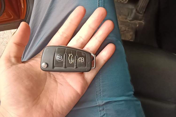 Used Audi Q3 2015 35 TFSI Millionth Anniversary Comfort Model Vehicle Key