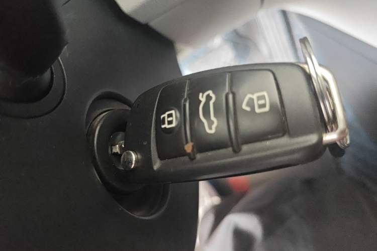 Used Audi Q3 2015 30 TFSI Ambition Edition Vehicle Key