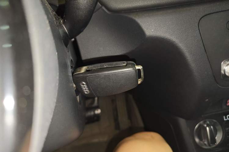 Used Audi Q3 2015 35 TFSI Comfort Model Vehicle Key