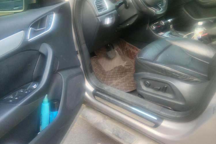 Used Audi Q3 2015 35 TFSI quattro Technology Edition Driver Seat