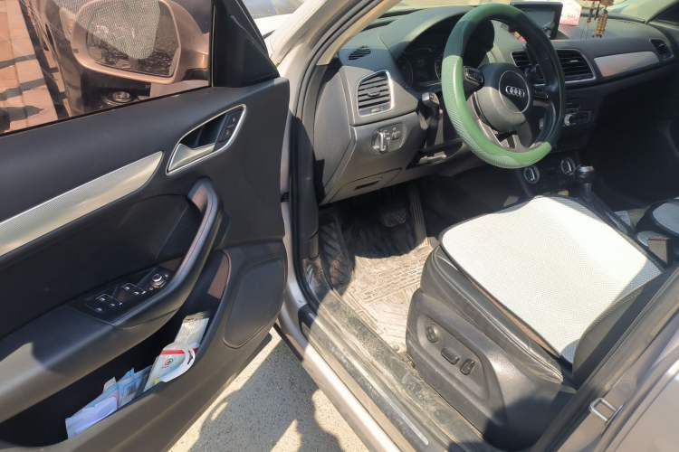 Used Audi Q3 2015 35 TFSI Comfort Model Driver Seat