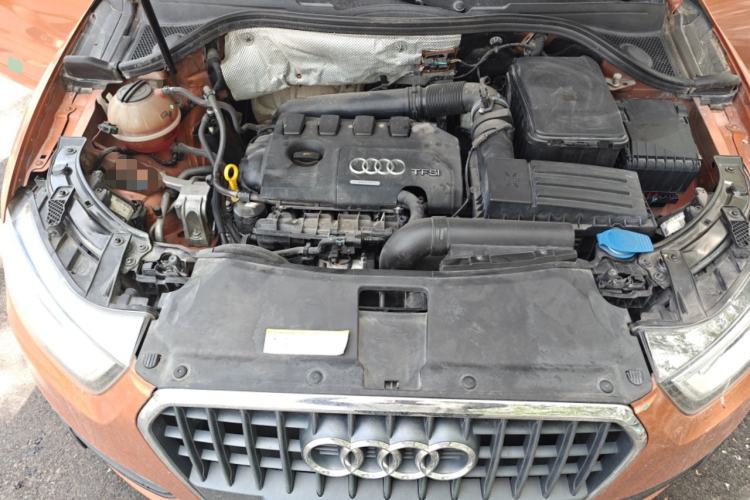 Used Audi Q3 2015 35 TFSI Comfort Model Engine Bay