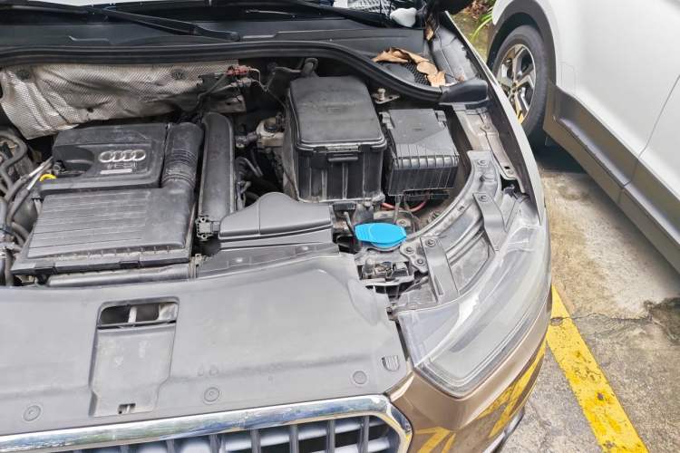 Used Audi Q3 2015 30 TFSI Ambition Edition Engine Bay Left