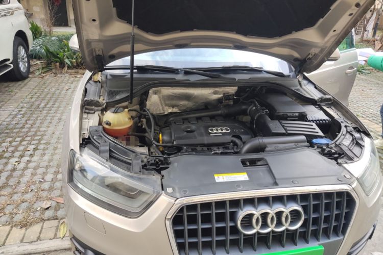 Used Audi Q3 2015 35 TFSI Millionth Anniversary Intelligent Edition Engine Bay Right