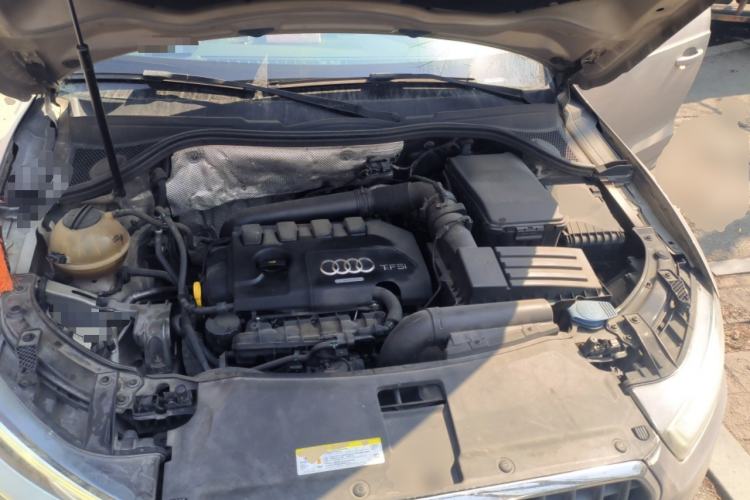Used Audi Q3 2015 35 TFSI Comfort Model Engine Bay