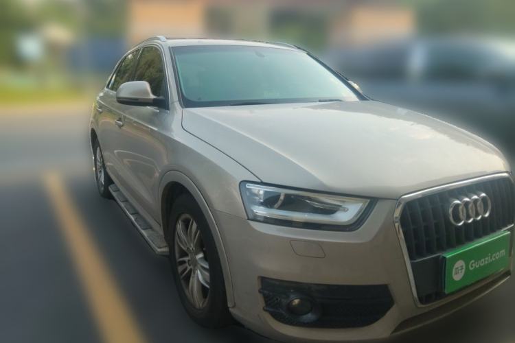 Used Audi Q3 2015 35 TFSI quattro Technology Edition Front Right 45 Deg