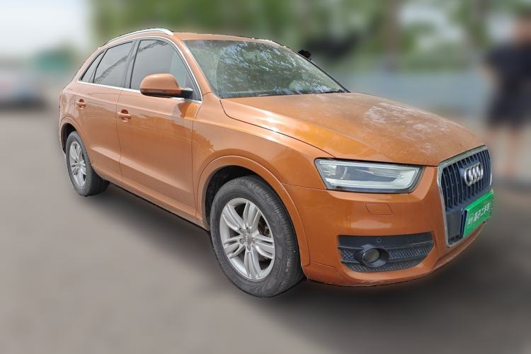 Used Audi Q3 2015 35 TFSI Comfort Model Front Right 45 Deg