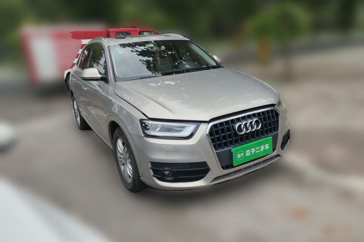 Used Audi Q3 2015 35 TFSI quattro Technology Edition Front Right 45 Deg
