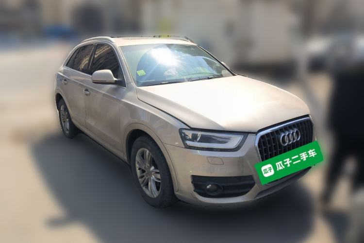 Used Audi Q3 2015 35 TFSI Comfort Model Front Right 45 Deg