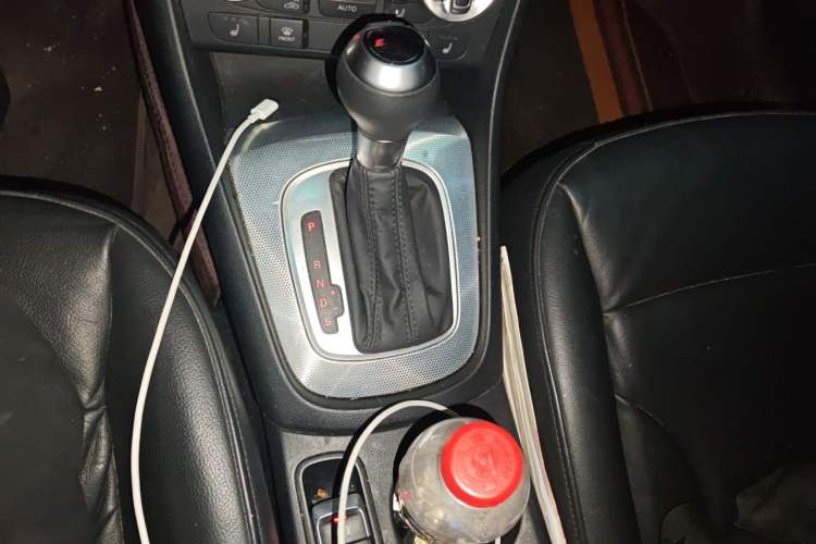 Used Audi Q3 2015 35 TFSI Comfort Model Gear Lever