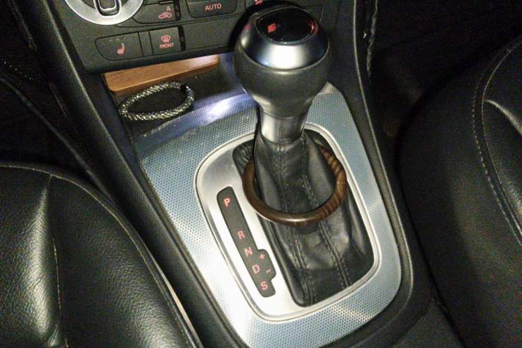 Used Audi Q3 2015 35 TFSI quattro Technology Edition Gear Lever