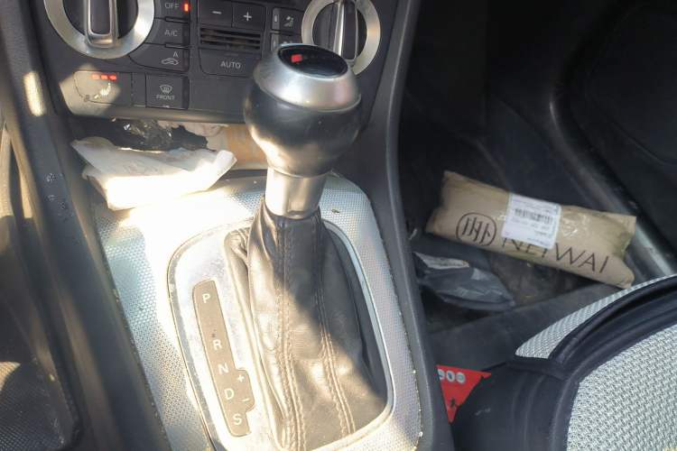 Used Audi Q3 2015 35 TFSI Comfort Model Gear Lever